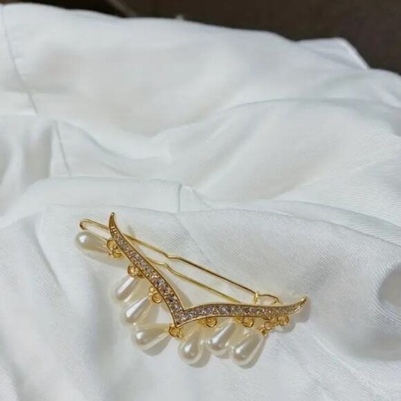 Gold Pearl Drop Barrett Hair Accessory main image 4
